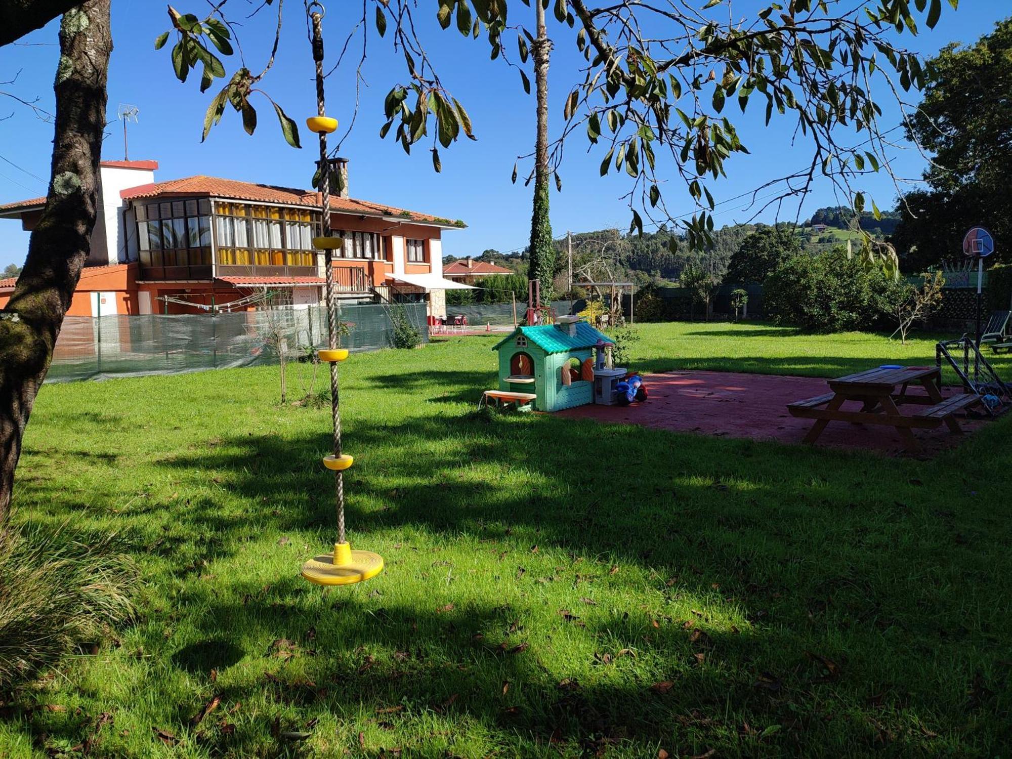 Family House Gijon Villa Buitenkant foto